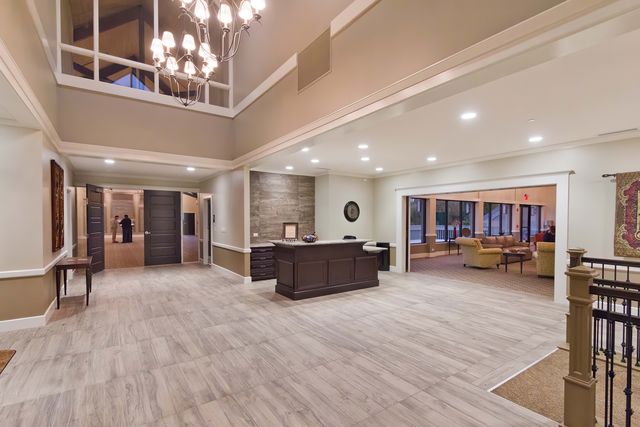 668 Shoreline Road, Lake Barrington, IL 60010