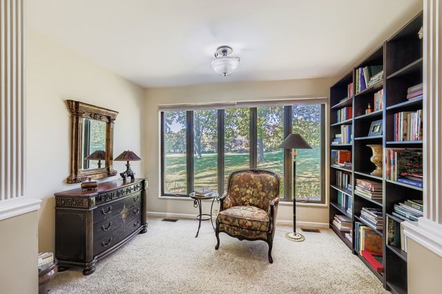 668 Shoreline Road, Lake Barrington, IL 60010