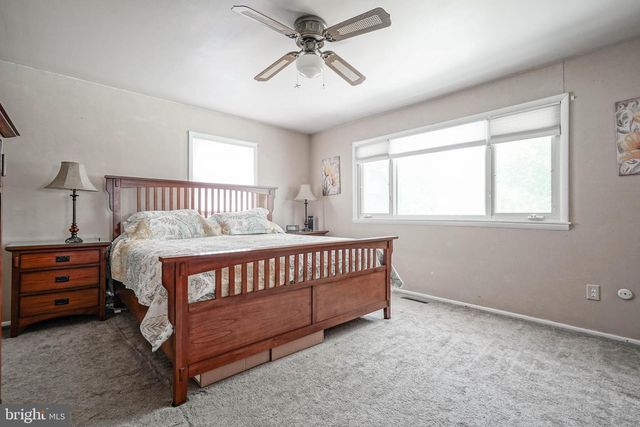 27 K DR, Pennsville, NJ 08070