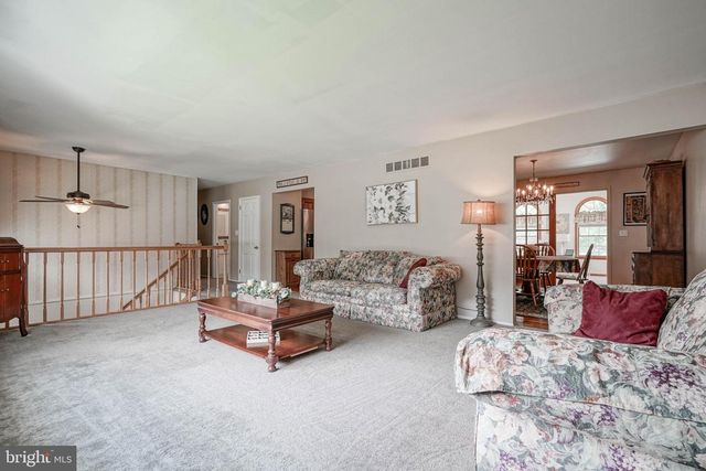 27 K DR, Pennsville, NJ 08070