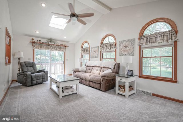 27 K DR, Pennsville, NJ 08070