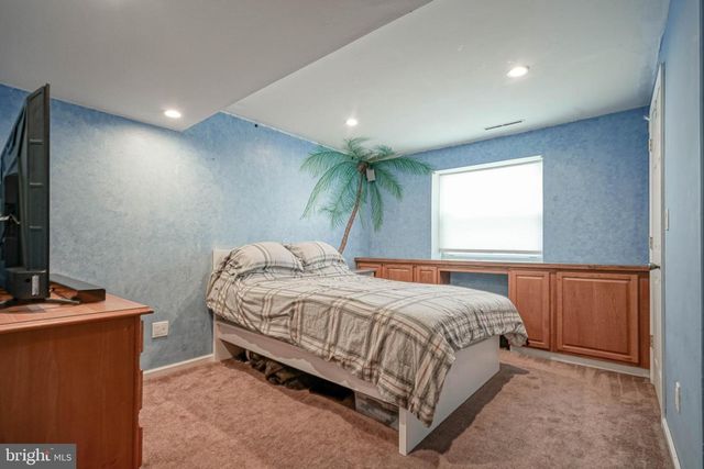 27 K DR, Pennsville, NJ 08070
