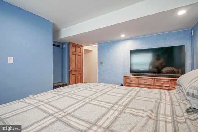 27 K DR, Pennsville, NJ 08070