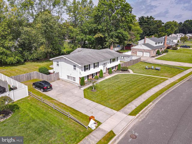 27 K DR, Pennsville, NJ 08070