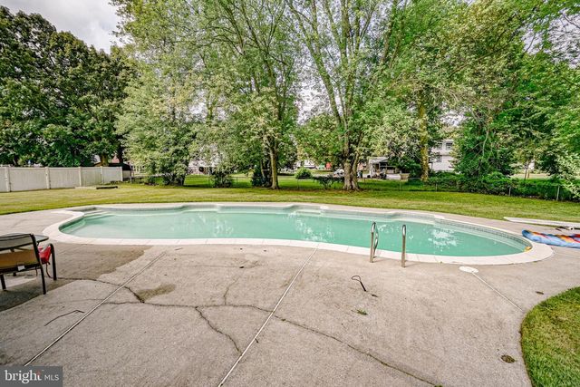 27 K DR, Pennsville, NJ 08070