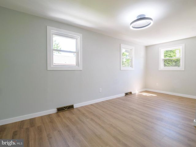 5608 31ST AVE, Hyattsville, MD 20782
