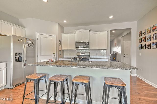 5031 Wildlife Circle, Piney Flats, TN 37686
