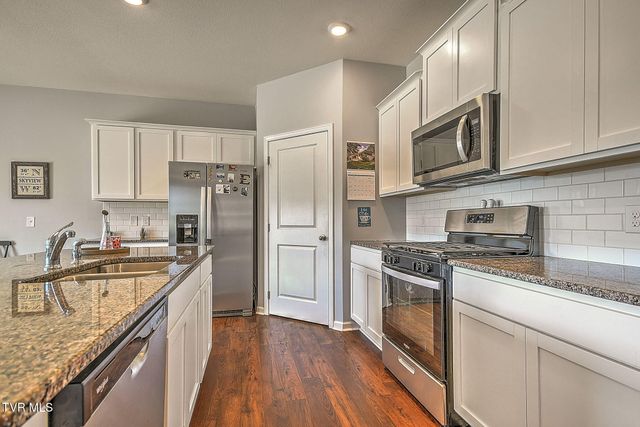 5031 Wildlife Circle, Piney Flats, TN 37686