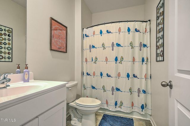 5031 Wildlife Circle, Piney Flats, TN 37686
