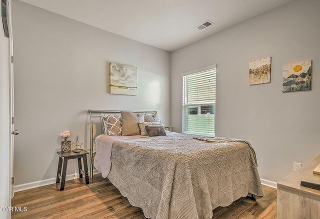 5031 Wildlife Circle, Piney Flats, TN 37686