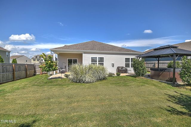 5031 Wildlife Circle, Piney Flats, TN 37686