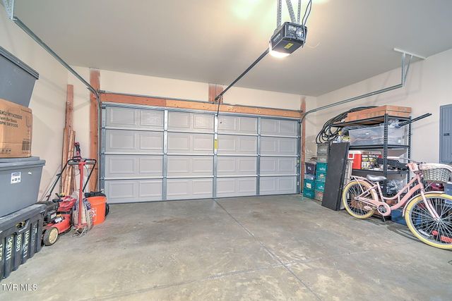 5031 Wildlife Circle, Piney Flats, TN 37686