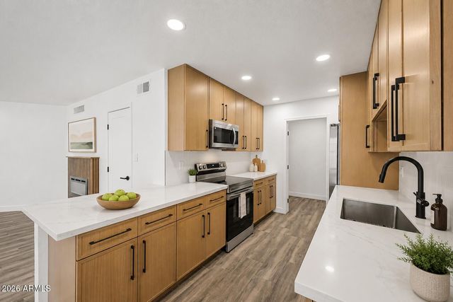 10972 E YUCCA Street, Scottsdale, AZ 85259