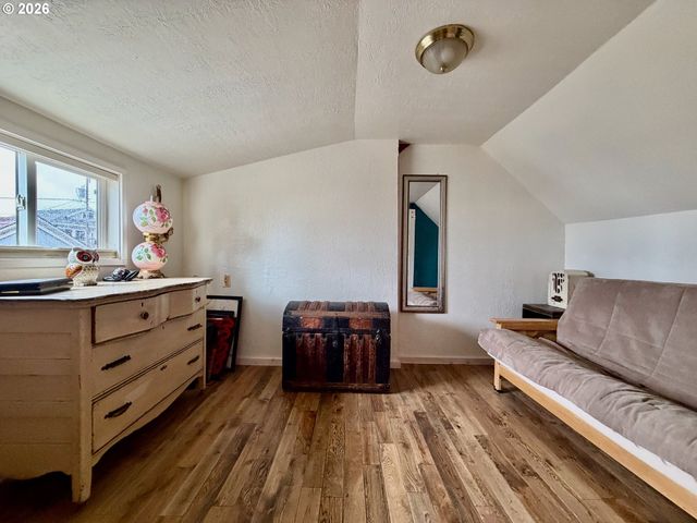 589 RIVINGTON St, Astoria, OR 97103