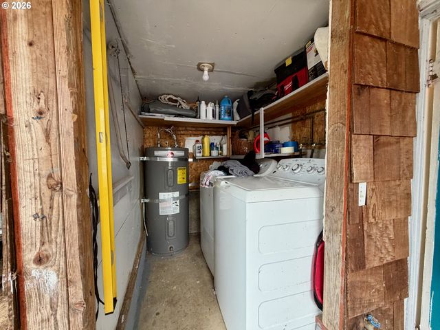 589 RIVINGTON St, Astoria, OR 97103