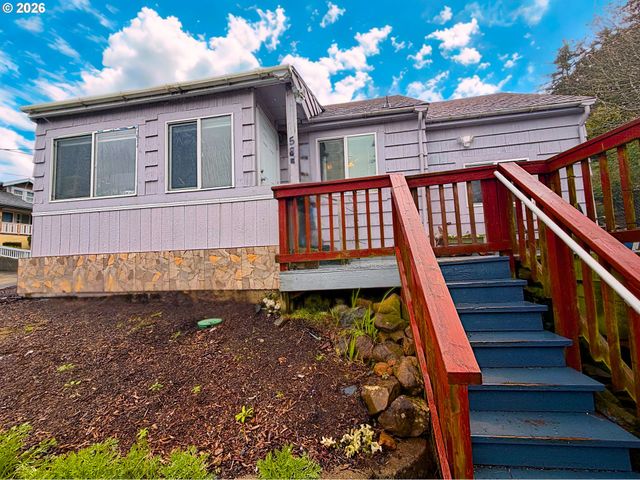 589 RIVINGTON St, Astoria, OR 97103