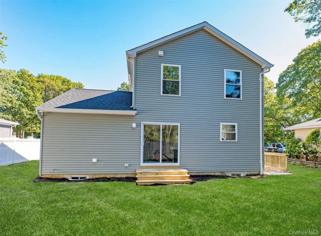 4 Forest Avenue, Port Jefferson Station, NY 11776