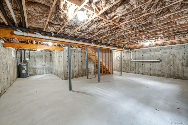 4 Forest Avenue, Port Jefferson Station, NY 11776