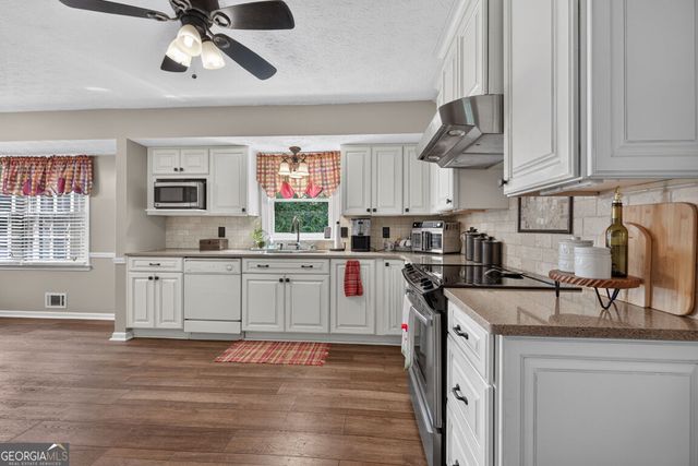 732 Windy Drive, Stone Mountain, GA 30087