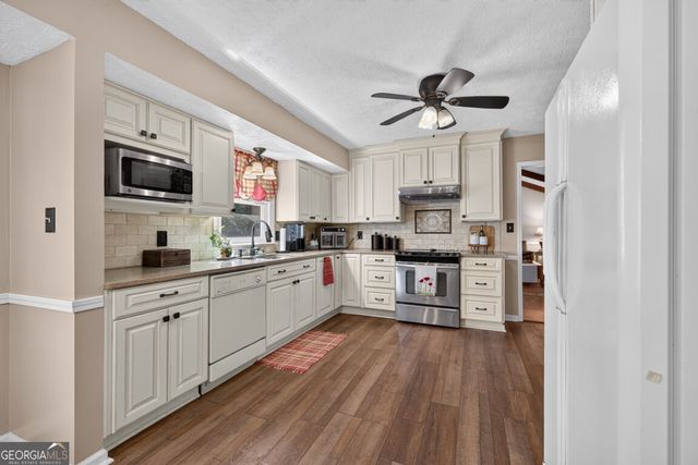 732 Windy Drive, Stone Mountain, GA 30087