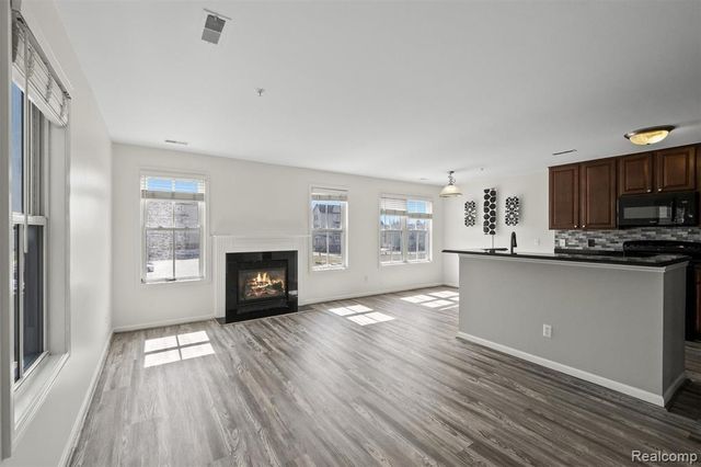 3872 Forester Boulevard, Auburn Hills, MI 48326