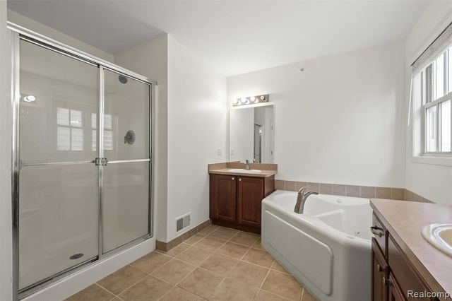 3872 Forester Boulevard, Auburn Hills, MI 48326