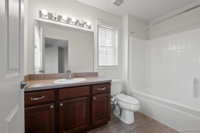 3872 Forester Boulevard, Auburn Hills, MI 48326