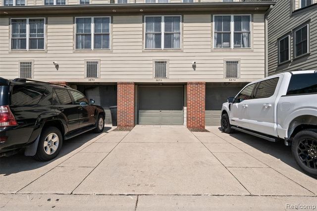 3872 Forester Boulevard, Auburn Hills, MI 48326