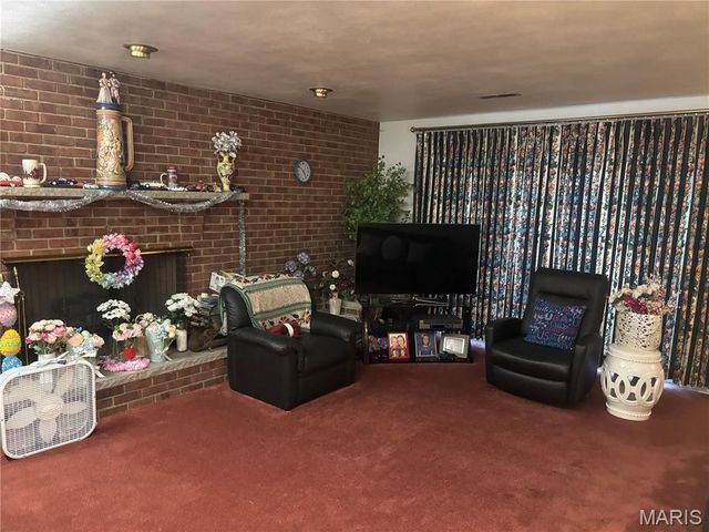 33 Fawnlily Drive, Belleville, IL 62221