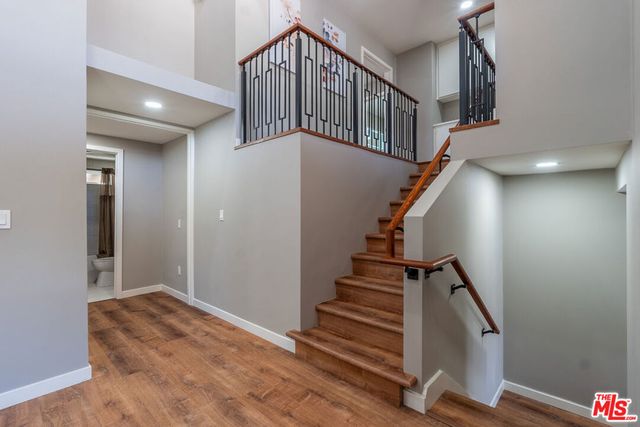 20454 W Strathern Street, Winnetka, CA 91306