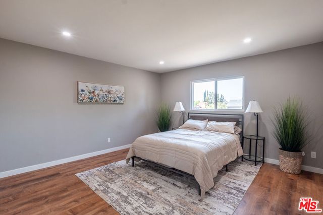 20454 W Strathern Street, Winnetka, CA 91306