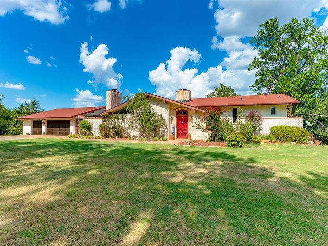 1404 Charles Drive, Shawnee, OK 74804