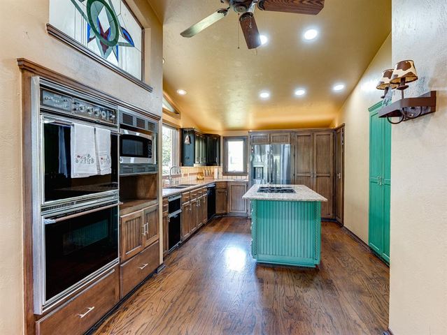 1404 Charles Drive, Shawnee, OK 74804