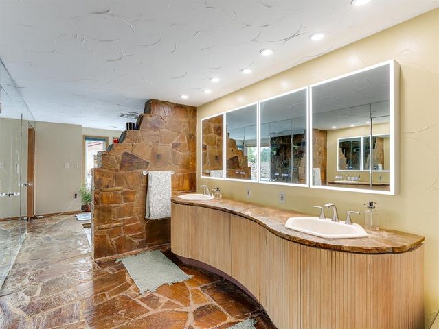 1404 Charles Drive, Shawnee, OK 74804