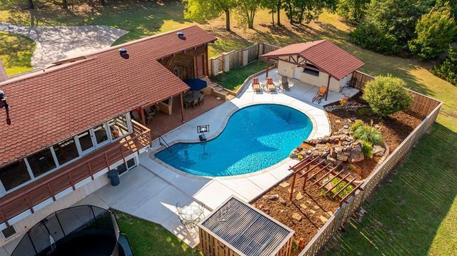 1404 Charles Drive, Shawnee, OK 74804