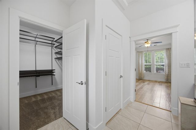 11105 Avery Station LOOP 25, Austin, TX 78717