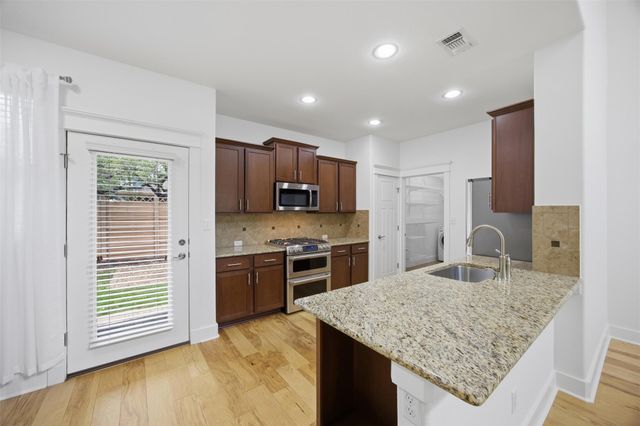 11105 Avery Station LOOP 25, Austin, TX 78717
