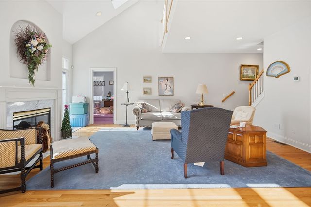 1 Aspen Dr 1, Wilbraham, MA 01095