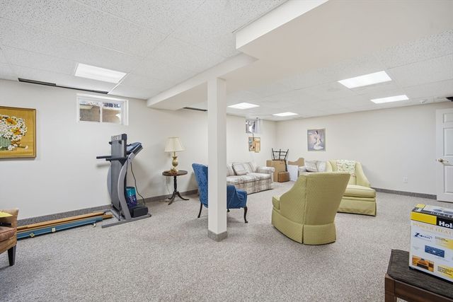 1 Aspen Dr 1, Wilbraham, MA 01095