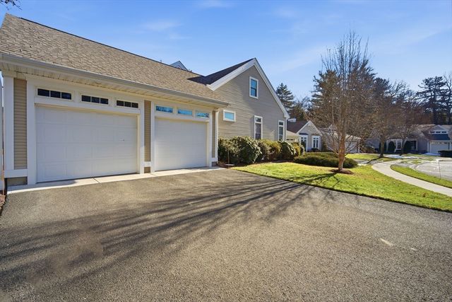 1 Aspen Dr 1, Wilbraham, MA 01095