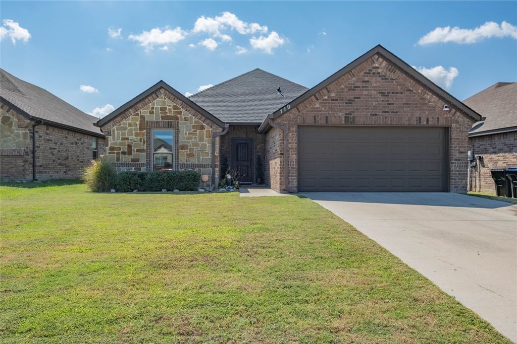 119 Comanche Drive, Greenville, TX 75402