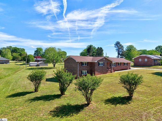 105 Lowry Road, Anderson, SC 29621