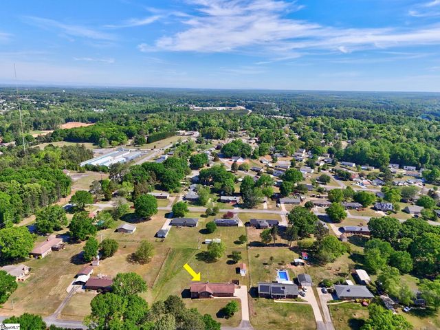 105 Lowry Road, Anderson, SC 29621