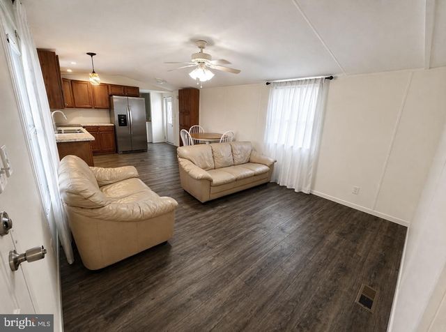 352 WESTWOOD DR, York, PA 17404
