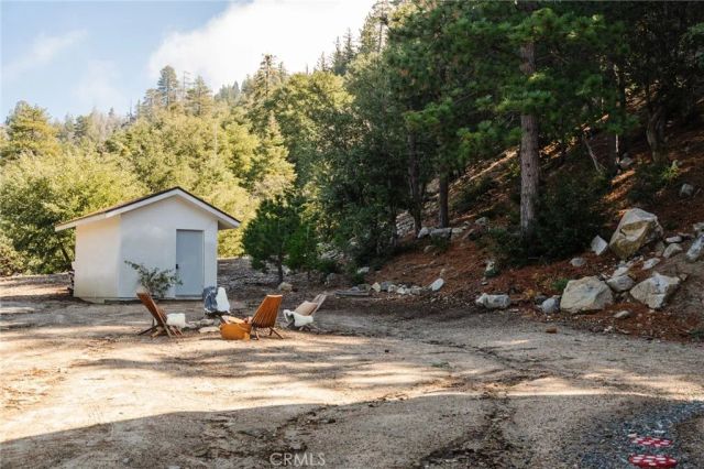 721 Chillon Drive, Crestline, CA 92325