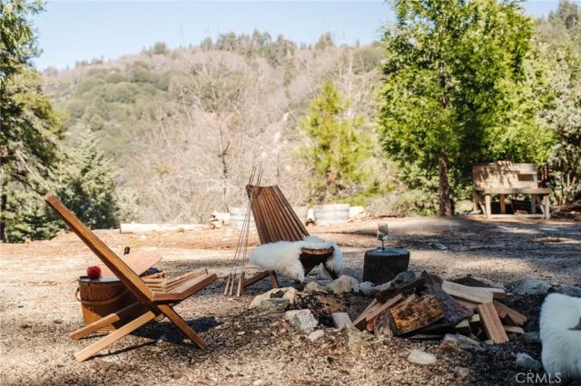 721 Chillon Drive, Crestline, CA 92325