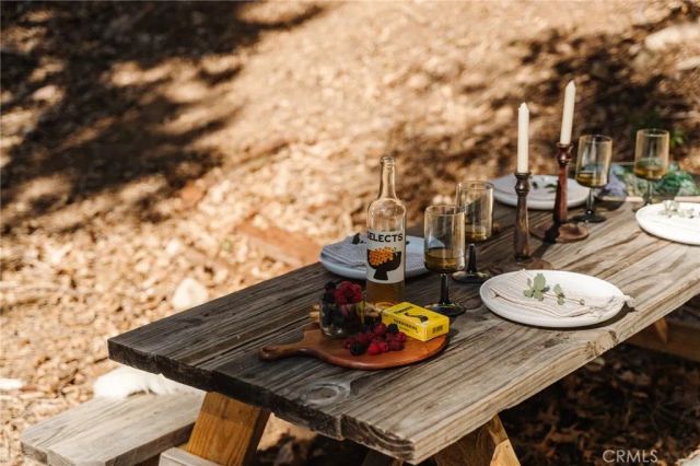 721 Chillon Drive, Crestline, CA 92325