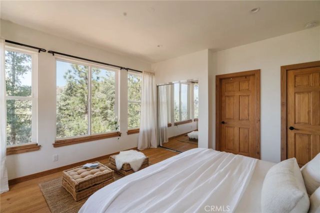 721 Chillon Drive, Crestline, CA 92325