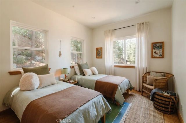 721 Chillon Drive, Crestline, CA 92325