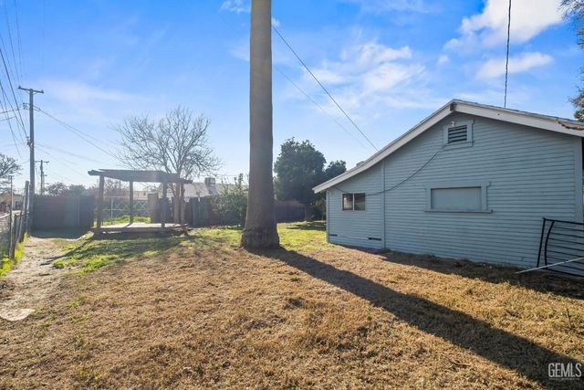 416 Beech Street, Bakersfield, CA 93304